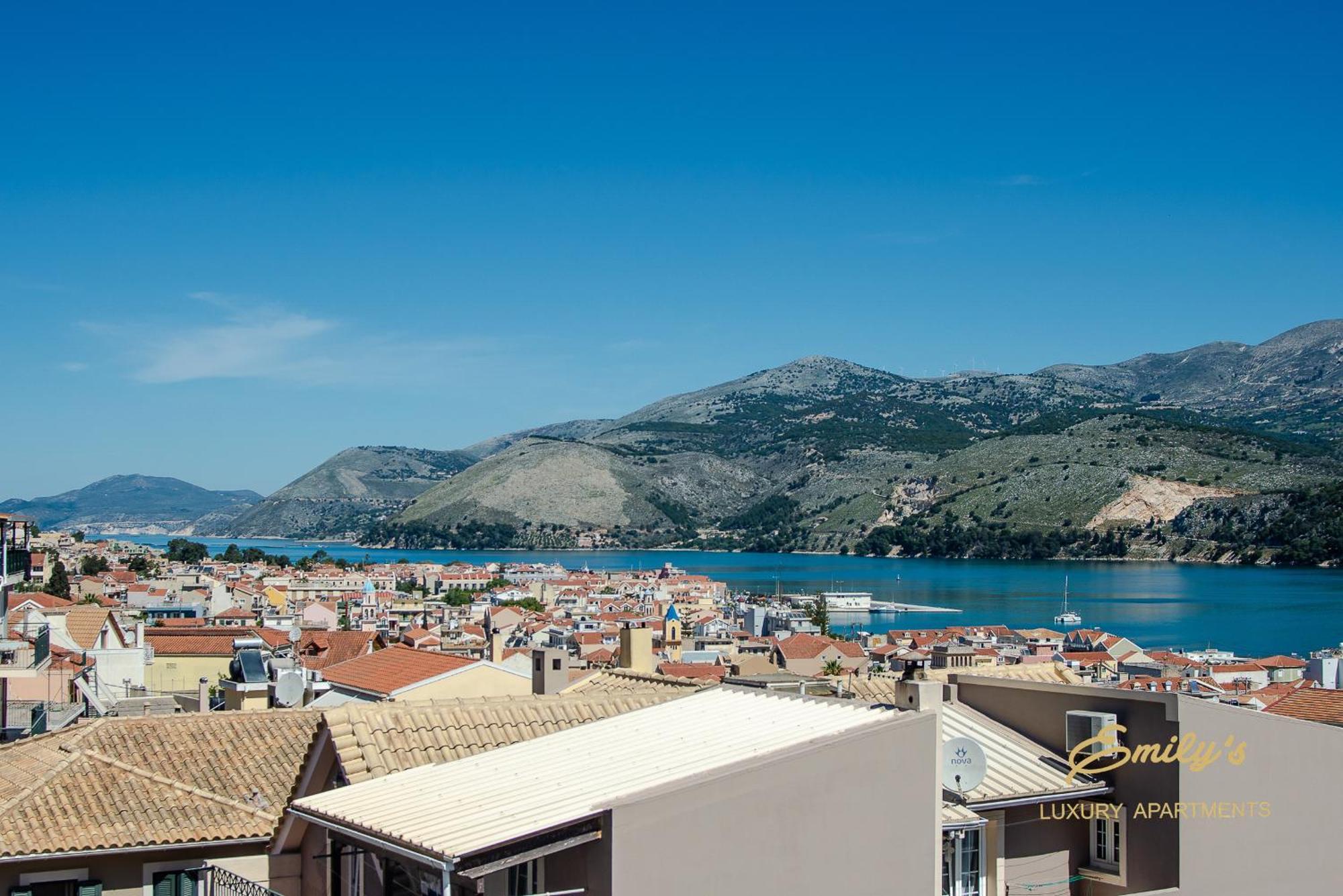Emily'S Luxury Apartments Argostoli  Eksteriør billede