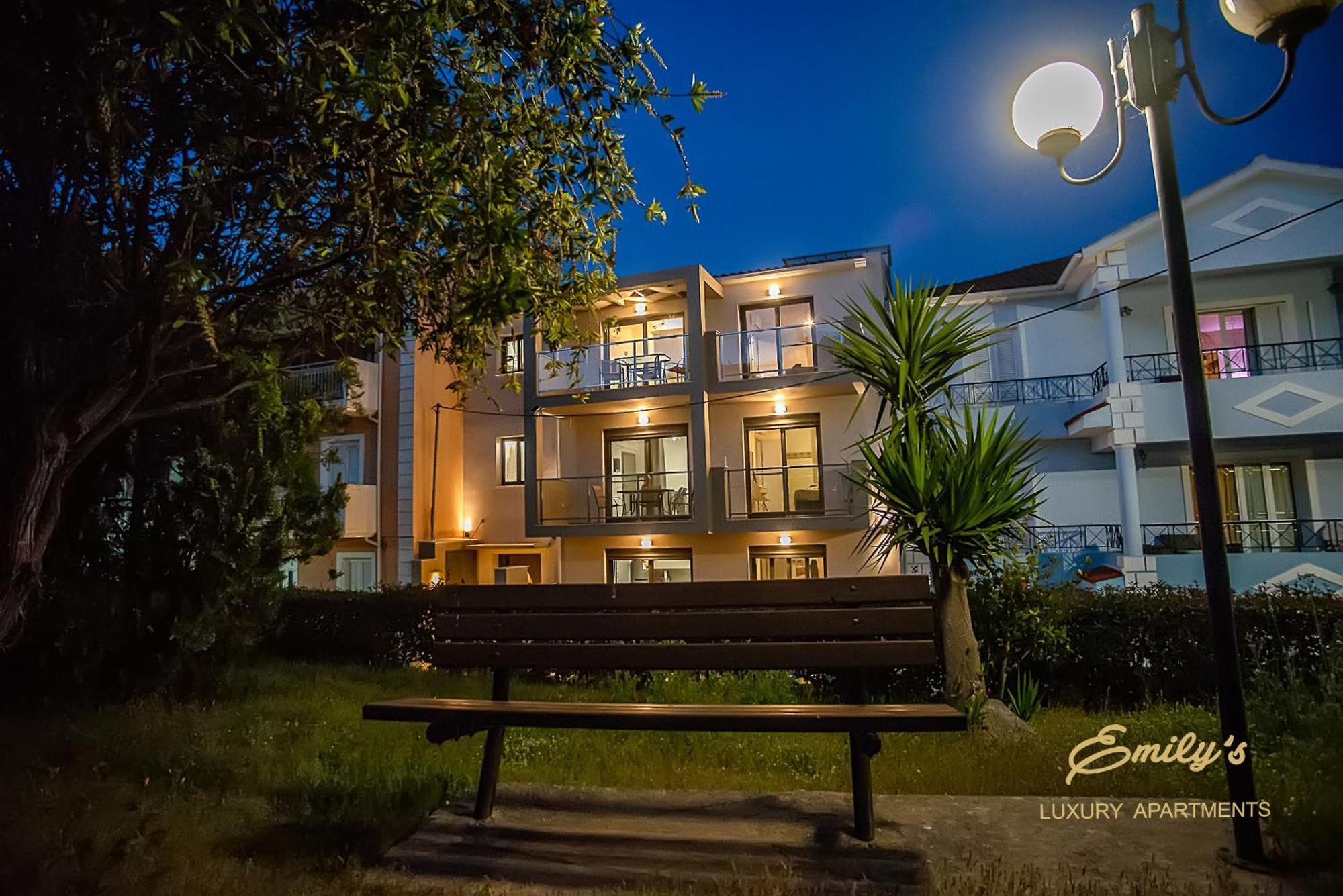 Emily'S Luxury Apartments Argostoli  Eksteriør billede