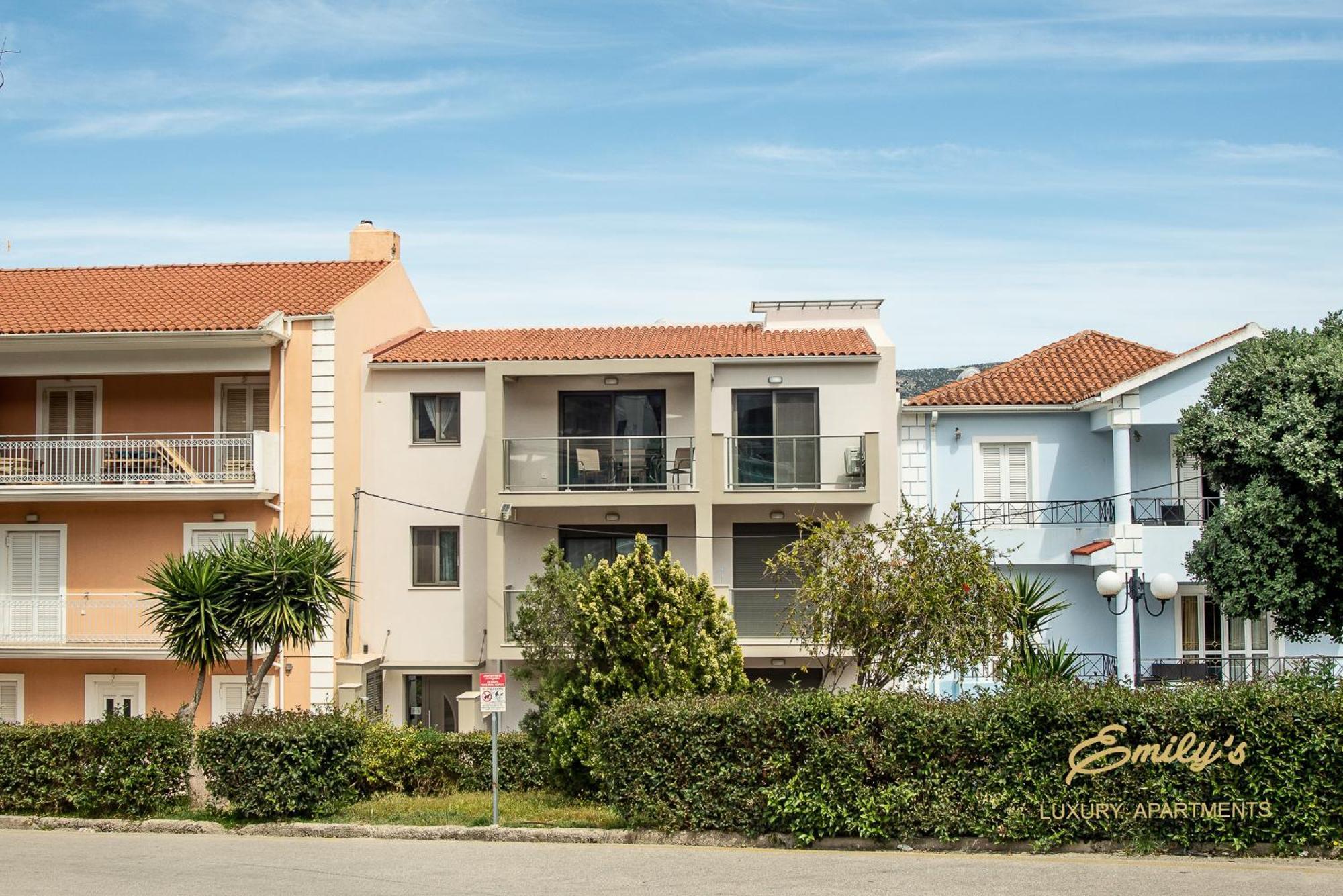 Emily'S Luxury Apartments Argostoli  Eksteriør billede