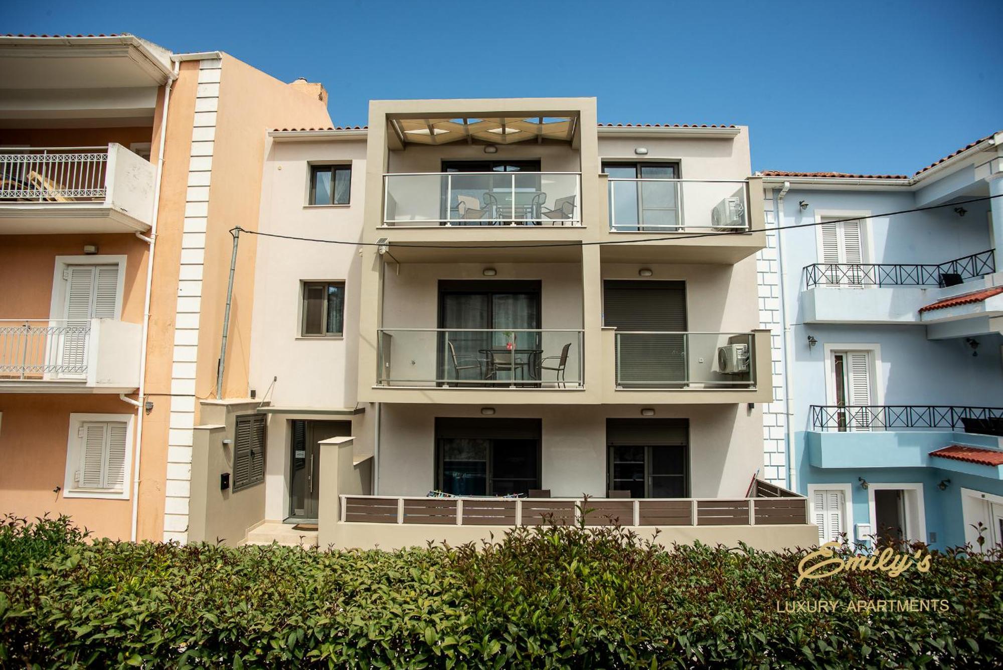 Emily'S Luxury Apartments Argostoli  Eksteriør billede