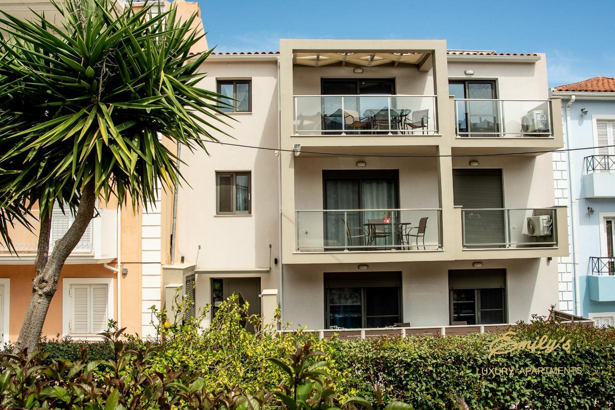 Emily'S Luxury Apartments Argostoli  Eksteriør billede