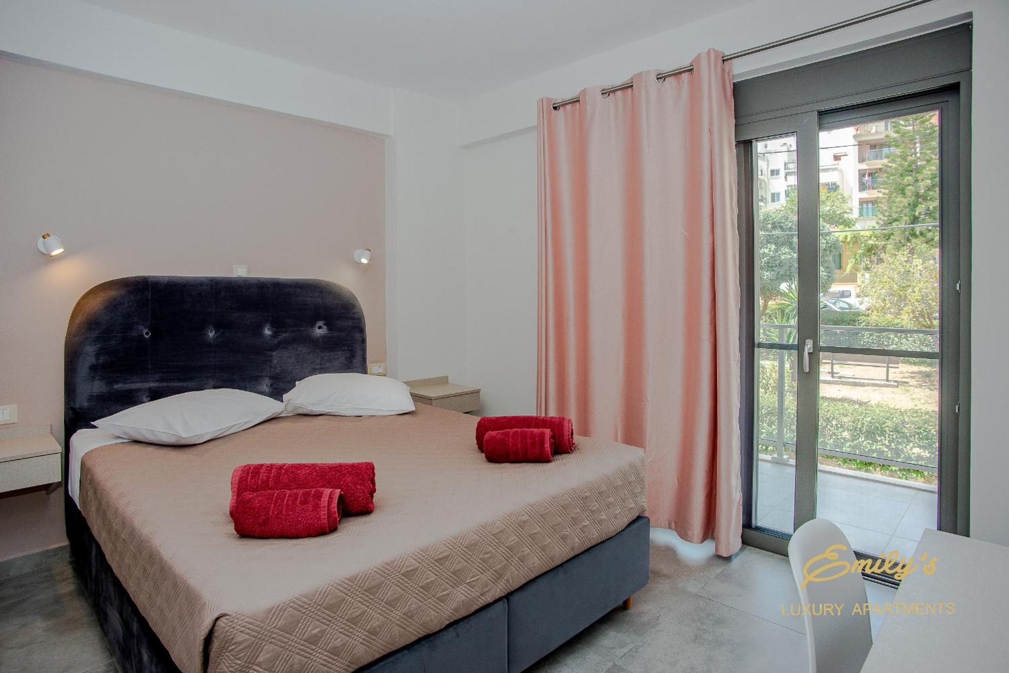 Emily'S Luxury Apartments Argostoli  Eksteriør billede