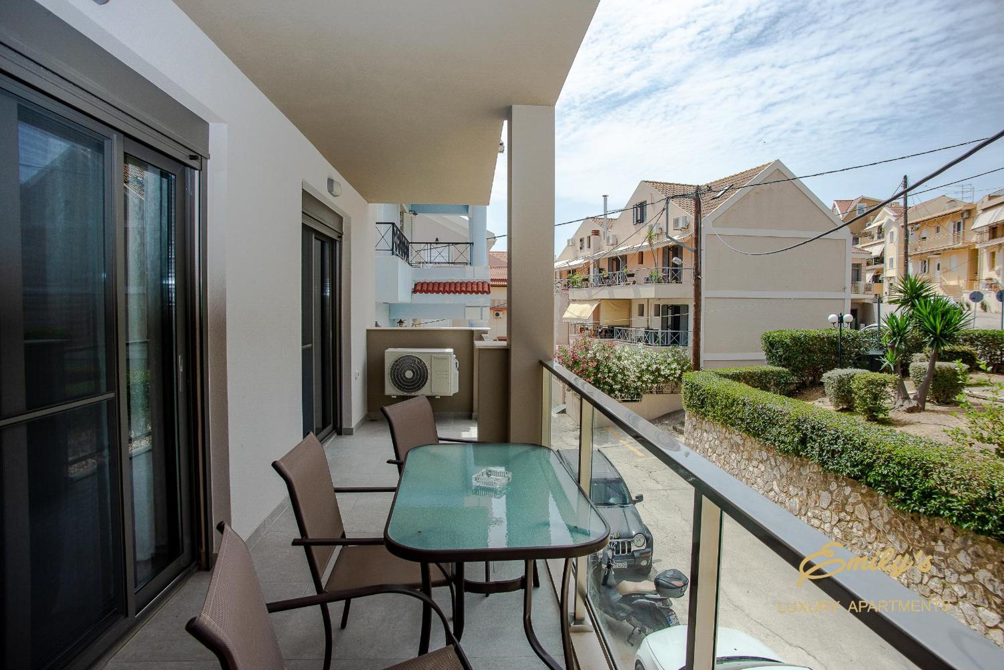 Emily'S Luxury Apartments Argostoli  Eksteriør billede