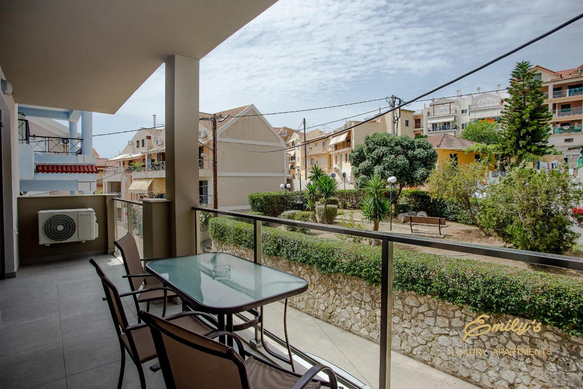Emily'S Luxury Apartments Argostoli  Eksteriør billede