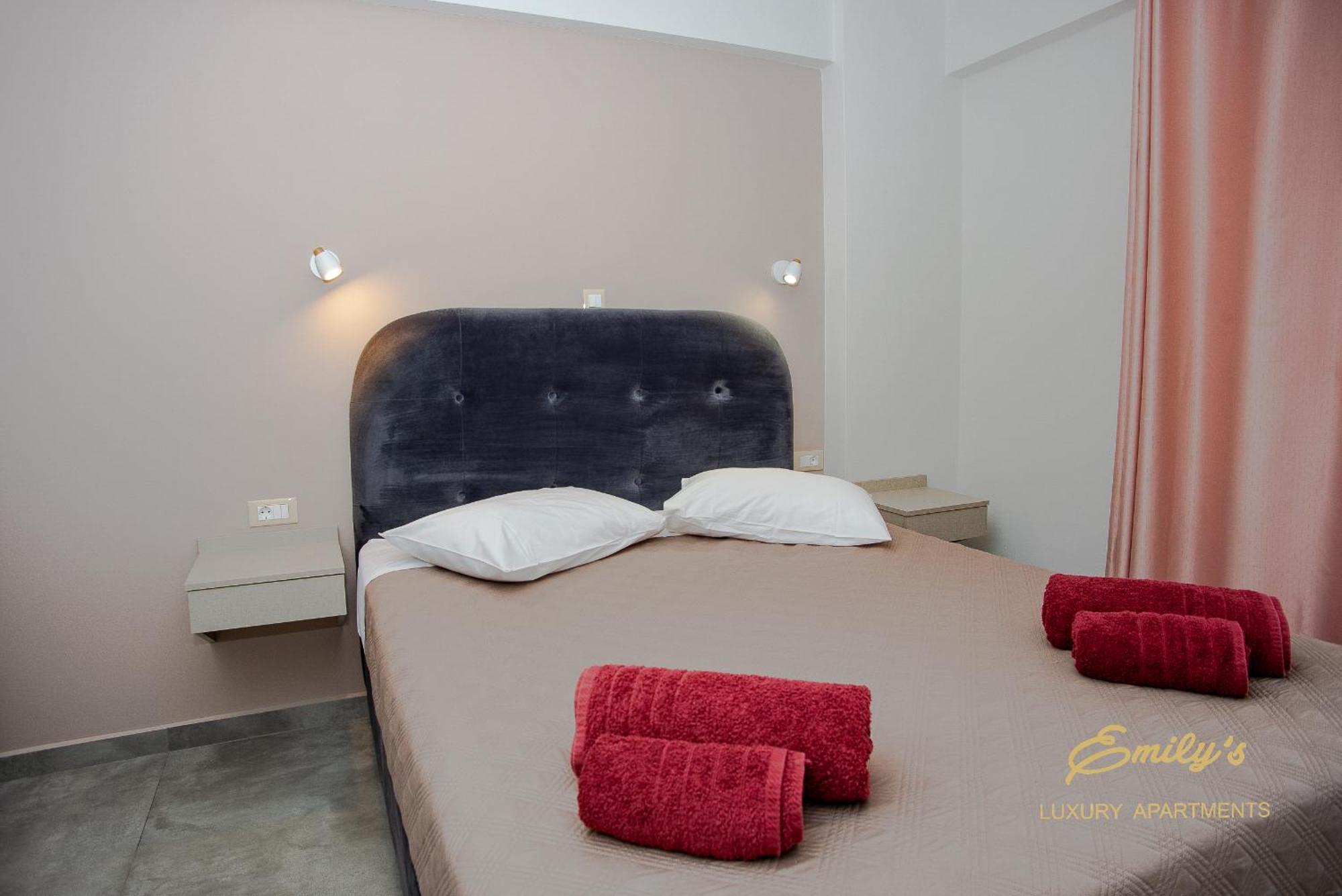Emily'S Luxury Apartments Argostoli  Eksteriør billede