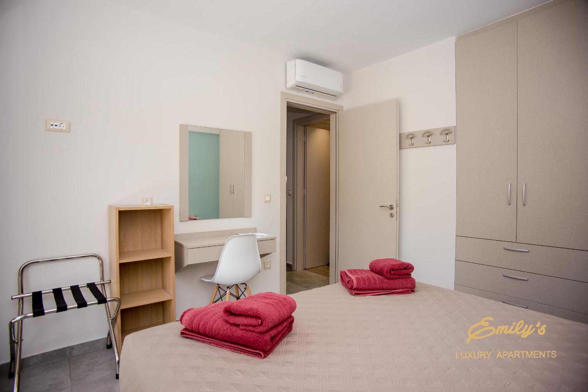 Emily'S Luxury Apartments Argostoli  Eksteriør billede
